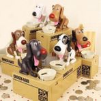Para Yiyen Köpek Kumbara (Lisinya)