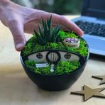 Paspasın Bahçeleri Kişiye Özel Siyah Inci Hobbit Bahçesi - Flowers 2