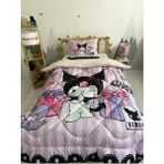 Peluş Siyah Pembe Şeritli Kuromi Bebek ve Çocuk Odası Kapitone Yorgan - 155 x 215 cm - Renkli