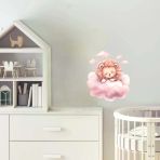 Pembe Bulut Üzerinde Uyuyan Pembe Yeleli Sevimli Aslan Yavrusu Duvar Çıkartması