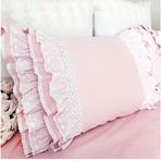 Pembe Fırfırlı Gübürlü Yastık Kılıfı