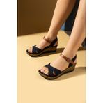 Pembe Potin Hasır Desenli Dolgu Taban Çapraz Bantlı Tokalı Kadın Sandalet 88-33-25KETEN - Lacivert