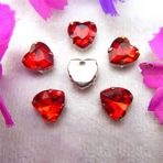 Pençe cam rhinestones üzerine dikilmiş, pençe set Kalp Şeklinde Dikili Taş Gümüş Pençe Ayarları Kristal Boncuklar 7 Boyut Renk Karışımı Kendin Yap Aplike(14mm 20pcs A20 Red)
