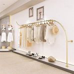 Perakende Ekran Zemin Ayakta Düz Izgara Paneli Izgara Paneli, Modern Endüstriyel Duvara Monte Ceket RafıGiyim Mağazaları için Düğün Konfeksiyon Askısı Yaratıcı Butik Ekran Standı Altın Fin