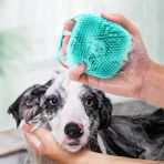 Petzz Yeşil 8.4x6x8.4 cm Hazneli Silikon Kedi ve Köpek Banyo Şampuan Fırçası