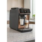 Philips Tam Otomatik 5500 Serisi Espresso Makinesi, 20 Sıcak ve Soğuk Mükemmel Içecek Espresso, Sütlü Latte, Cappuccino vb +1kg kahve - Gri