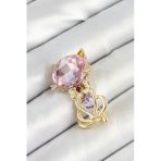Pilelistore Pembe Zirkon Taşlı Kap Detaylı Kedi Figürlü Gold Renk Kadın Broş - Tj-Br447