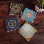 Pinecone 4 Parça Set 10x10 cm Stone Coasters Nazar Ağaç Yaşam Çiçeği Sri Yantra Taş Masaüstü Koruyucu Altlık