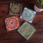 Pinecone Stone Mandala, Sri Yantra, Yaşam Çiçeği Taş Bardak Altlığı – 4’lü Set, 10x10 cm Dekoratif Masaüstü Koruyucu Doğaltaş Altlık |SC164|