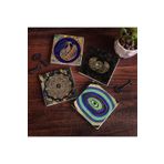 Pinecone Stone Nazar, Horus'un Gözü, Sri Yantra, Tavus Kuşu Taş Bardak Altlığı Seti - 4 Parça - Dekoratif, Rustik Mutfak Aksesuarı, 10x10 cm, Kaydırmaz Tabanlı, Şık ve Dayanıklı SC198
