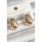 Pirinç İşleme Detaylı Yarım Halka Figürlü Kadın Küpe (Gold Renk)