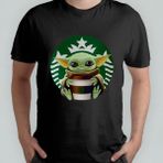 Pixxa Baby Yoda Grogu Starbucks - Mandalorian %100 Pamuklu Bisiklet Yaka T-Shirt Model - 1 - Siyah