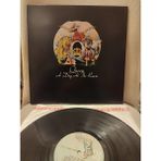 Plakperest Queen - A Day At The Races - 1976 Japonya Basım - 33 Lük Lp Plak Albüm 2.el