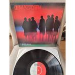 Plakperest Quılapayun - Umbral - 1979 Fransa Basım 33LÜK Lp Albüm 2. El