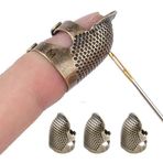 Pokinge 4 adet dikiş yüksük parmak koruyucu Vintage pirinç yüksük yüzük kaymaz nakış Metal iğneler yüzük dikiş aracı kapitone iğne işi