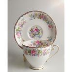 Porselen Çay Fincanı ve Tabağı Seti, Beyaz, Çiçek Desenli, Altın Yaldızlı, Vintage Tarzı