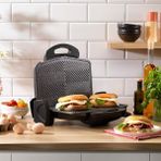 Pratik ve Şık Tost Makinesi, Hızlı ve Kolay Kullanım, Siyah Renk - Ahşap - Beyaz