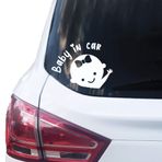 PrintAttack P007 | Baby in Car Sticker 14 cm x 10 cm Araba Çıkartması Bebek Çıkartması Otomobil Çıkartması Vinil Bebek Tahta (V2 Kız Çocuğu, Beyaz)