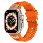 PSR Aksesuar Apple Watch Ultra 49mm Uyumlu Hava Alabilen Delikli Metal Süslemeli Desenli Silikon Kordon (Titanyum Turuncu)