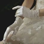PTNKUIIY Kadın saten eldiven, gelin eldiveni, kısa incili eldiven, düğün, akşam, parti, düğün eldiveni, güneş koruması, eldiven, kadın, karnaval kostümü, vintage gece eldiveni, kadınlar için, beyaz