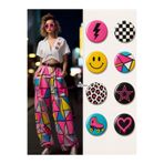 Punky Store 8’li Set-2 Renkli Pop Art Rozet Seti 44 mm – Smiley, Yıldız, Kalp, Paten ve Desenli Yaka Çanta Roze