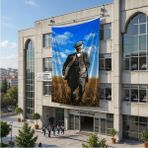 Punto Dizayn Atatürk Başak Tarlasında Yürürken Portre Poster Bayrak Raşel Kumaş 6x9 Metre ATA60