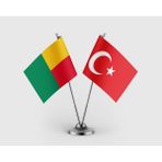 Punto Dizayn Benin Bayrağı ve Türk Bayrağı Ikili Saten Masa Bayrağı Takımı