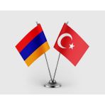 Punto Dizayn Ermenistan Bayrağı ve Türk Bayrağı Ikili Saten Masa Bayrağı Takımı