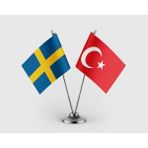 Punto Dizayn Isveç Bayrağı ve Türkiye Bayrağı Ikili Saten Masa Bayrağı Takımı