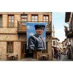 Punto Dizayn Kalpaklı Atatürk Portresi Poster Bayrak Premium Raşel Kumaş 300x450cm ATA81