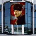 Punto Dizayn Mavi Gözlü Kalpaklı Gazi Mustafa Kemal Atatürk Ay Yıldız Poster Poster Bayrak Raşel Kumal 4x6 metre ATA37