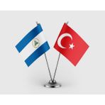 Punto Dizayn Nikaragua ve Türk Bayrağı Ikili Saten Masa Bayrağı Takımı