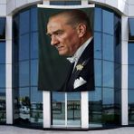 Punto Dizayn Sivil Mustafa Kemal Atatürk Portre Poster Bayrak Raşel Kumal 4x6 Metre ATA50