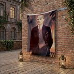 Punto Dizayn Takım Elbiseli Eli Cebinde Atatürk Poster Bayrak Raşel Kumaş 100X150 cm ATA29
