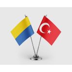 Punto Dizayn Ukrayna Bayrağı ve Türk Bayrağı Ikili Saten Masa Bayrağı Takımı