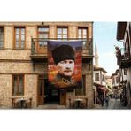Punto Dizayn Üniformalı Kalpaklı Gazi Mustafa Kemal Atatürk Poster Bayrak Premium Raşel Kumaş 300X450CM ATA20