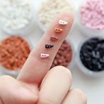 QDMHA 100 adet 6 mm küçük reçine düğmeler, oyuncak bebek kıyafet düğmeleri, 2 delikli el işi düğmeleri, kendin yap projeleri için mini dikiş aksesuarı, çocuk el sanatları