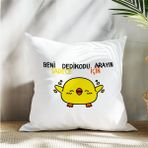 Qoeuyl Boutique Beni Sadece Dedikodu Için Arayın Baskılı Komik Hediyelik Elyaf Dolgulu Saten Dekoratif Yastık - 28 x 28 cm - Beyaz