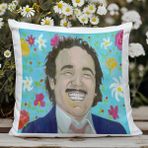 Qoeuyl Boutique Burhan Altıntop Baskılı Elyaf Dolgulu Hediyelik Yastık - 28 x 28 cm - Beyaz