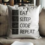 Qoeuyl Boutique Eat Sleep Code Repeat Yazılımcı Baskılı Elyaf Dolgulu Hediyelik Yastık - 39 x 39 cm - Siyah