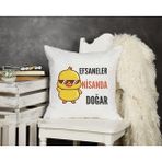 Qoeuyl Boutique Efsaneler Nisanda Doğar Baskılı Doğum Günü Hediyelik Elyaf Saten Dekoratif Yastık - 28 x 28 cm - Şeffaf