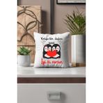 Qoeuyl Boutique Iyi Ki Varsın-Penguen Baskılı Eş, Sevgili, Arkadaşa Hediyelik Elyaf Dolgu Saten Mini Yastık - 28 x 28 cm - Beyaz
