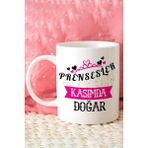 Qoeuyl Boutique Pembe Taçlı Prensesler Kasımda Doğar Baskılı Doğum Günü Hediyelik Kupa Bardak - Beyaz