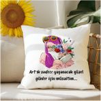 Qoeuyl Boutique Yaşanacak Güzel Günler Için Müsaitim Baskılı Elyaf Dolgulu Hediyelik Yastık - 28 x 28 cm - Beyaz