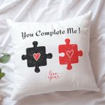 Qoeuyl Boutique You Complete Me Yapboz Eş Sevgili Baskılı Elyaf Dolgulu Hediyelik Yastık - 28 x 28 cm - Beyaz