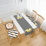 RealHomes Siyah Beyaz Zigzag Zeminli Love Temalı 4 Yuvarlak Pofidik Sandalye Minderi ve 1 Runner Seti