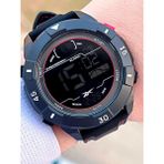 Reebok Silikon Kordon 50 mt Suya Dayanıklı Dijital Seri Büyük Kasa Spor Erkek Kol Saati RV.PBIG-BG02 - Siyah