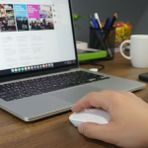 Renas Store Beyaz Renkli Ergonomik Sessiz Kablosuz Mouse – USB Alıcılı, Ofis ve Oyun Için Konforlu Bilgisayar F