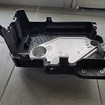 Renault Clio V5 Akü Alt Tablası 648947355R 2020 Model Yılı ve Üzeri