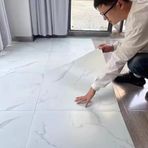 RENKLİ DUVARLAR Yapışkanlı Yer Zemin ve Duvar Kaplama Paneli Arkası Kauçuklu 60X60cm Floor Pvc Banto WC Paneli 605
